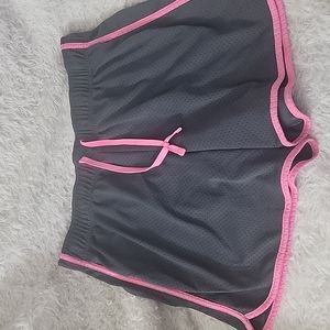 Active wear shorts